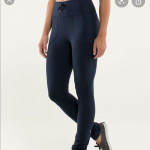 Lululemon skinny will navy legging in luon